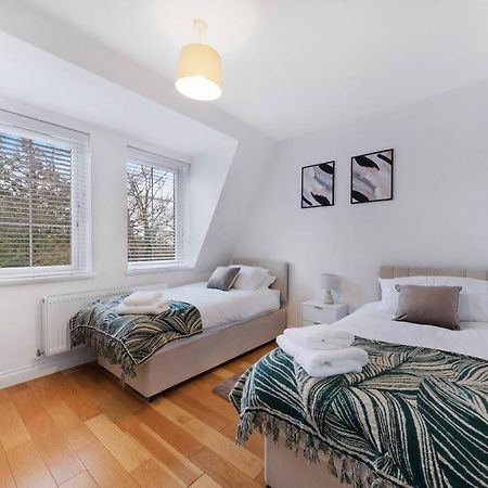 Roomy One Bed Loft Apartment Bishop's Stortford Dış mekan fotoğraf